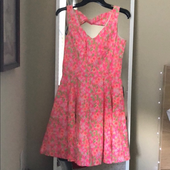 Lilly Pulitzer Dresses & Skirts - Lilly Pulitzer Floral Dress